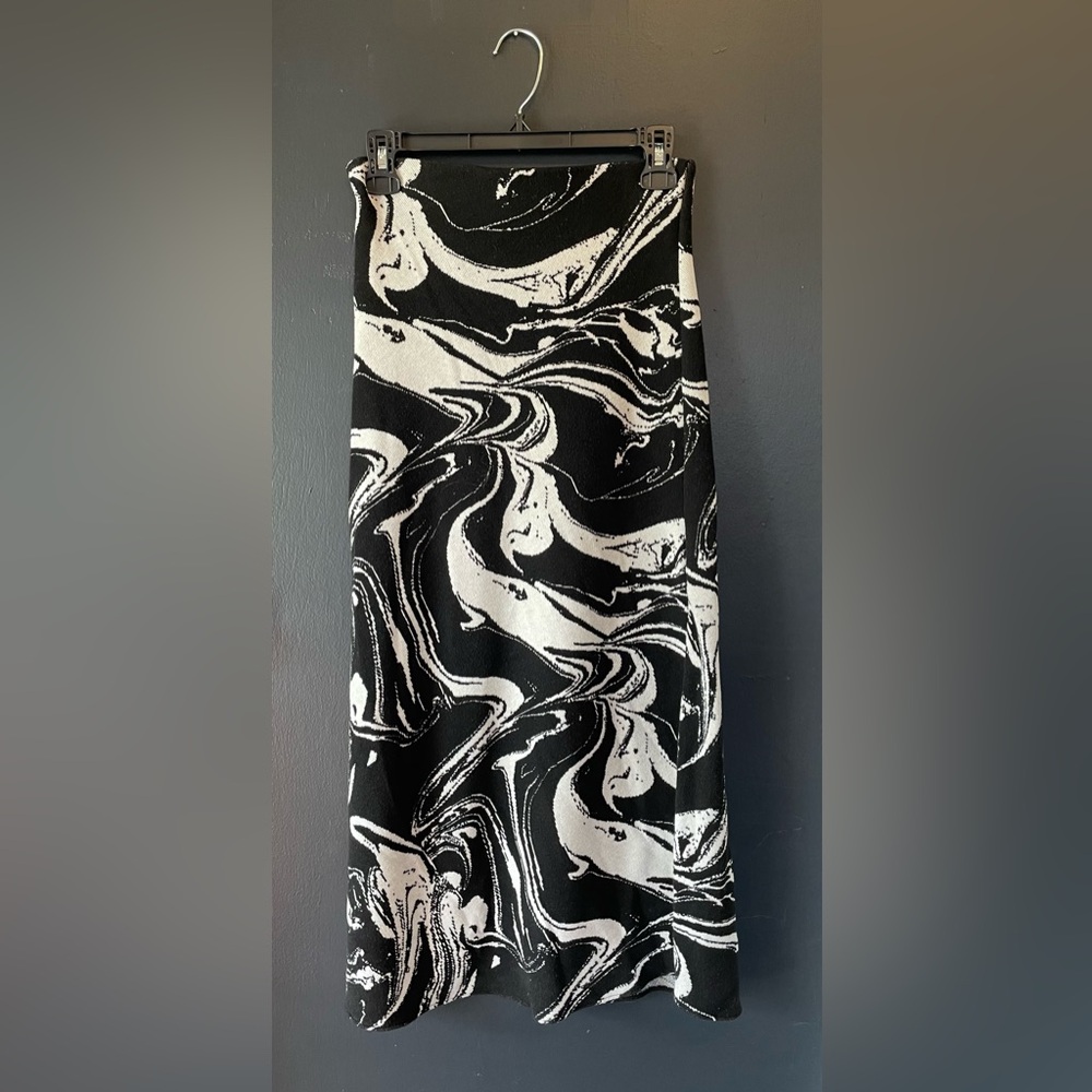 Zara Black and White A-Line Maxi Skirt
